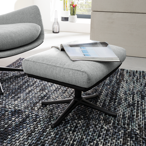 Hocker HEPBURN mit Kreuzfuß - Webstoff Saia / Echtleder Neka: Hellgrau / Schwarz - Schwarz