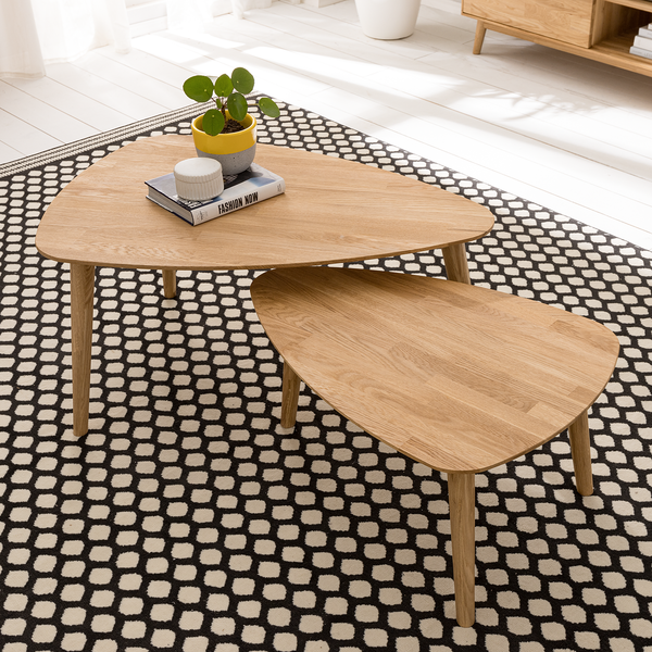 Massiver Couchtisch FINSBY - Eiche massiv - Eiche - 70 x 50 cm
