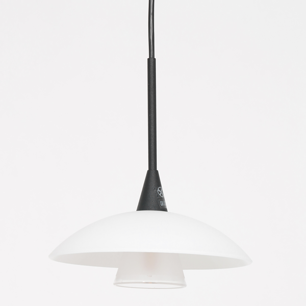 LED-Pendelleuchte Tallerken IV - Milchglas / Eisen - 1-flammig