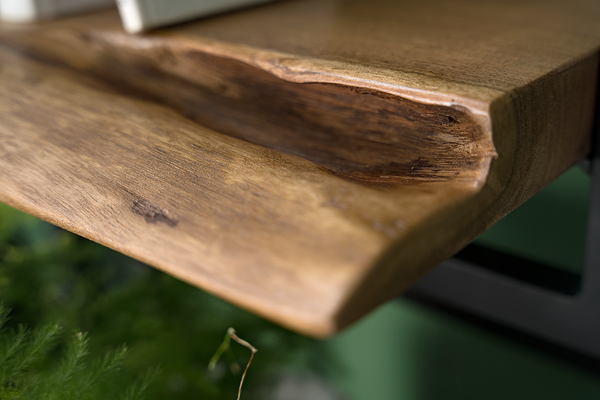 Wandregal Kaawo II - Akazie massiv / Metall - Akazie / Schwarz - Höhe: 65 cm