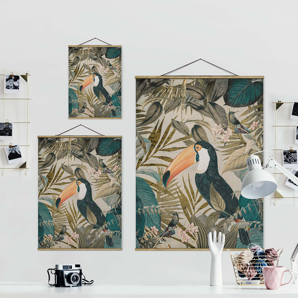 Stoffbild Collage Tukan im Dschungel - Textil; Massivholz (Holzart) - Mehrfarbig - 35cm x 46,5cm x 0,3cm - 35 x 47 cm