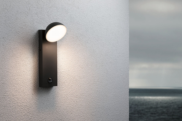Wandleuchte Puka mit Sensor - Aluminium - Grau - 1-flammig