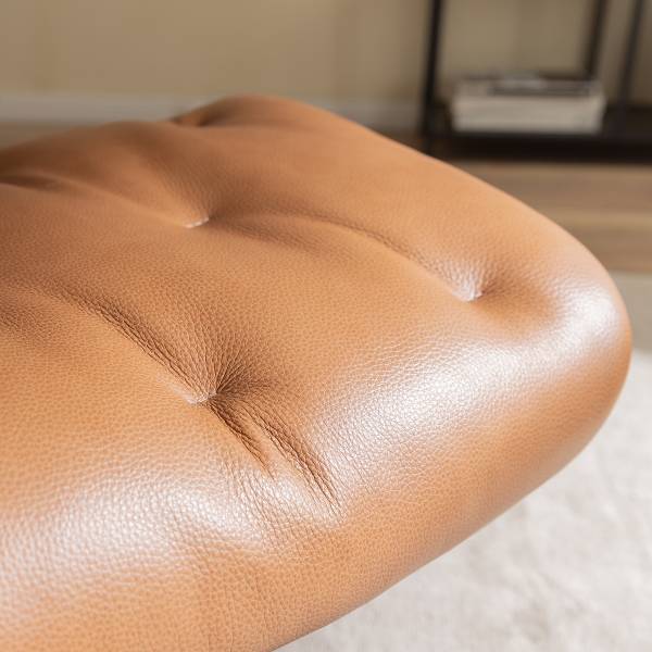 Polsterhocker HARRIGA - Leder / Eisen - Hellbraun / Schwarz - Echtleder Ulicia: Cognac