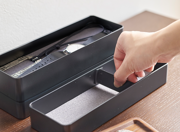 Schmuckbox Rin - Esche Teilmassiv / Stahl - Schwarz