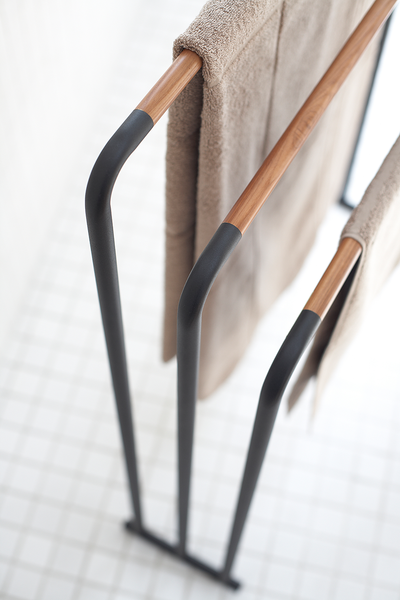 Handtuchhalter Plain - Esche Teilmassiv / Stahl - Schwarz