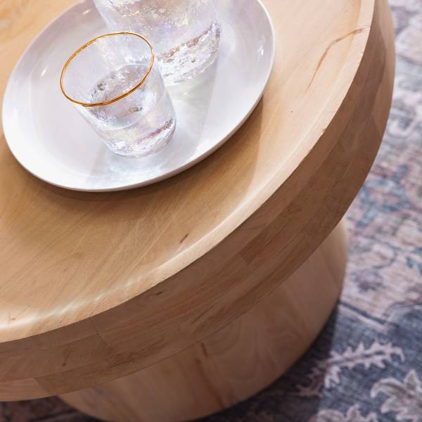 Massiver Couchtisch SPUNK - Mango