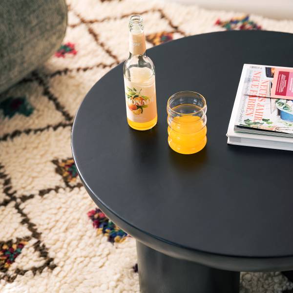 Massiver Couchtisch OLIDE - Akazie Schwarz
