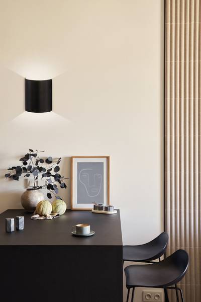 LED-Wandleuchte Halv - Eisen - 1-flammig - Schwarz / Gold