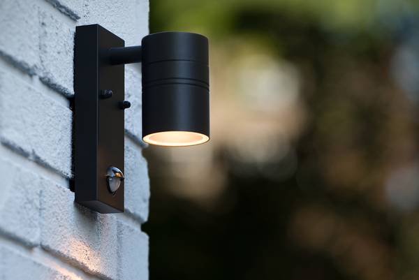 LED-Außenwandleuchte Arne Typ A - Stahl - Schwarz